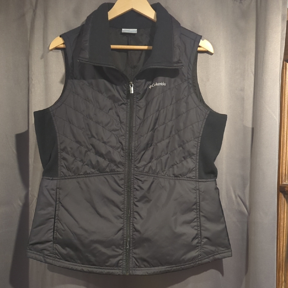 Columbia Black Quilted Vest Womens Size L